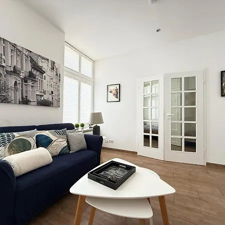 Lägenhet Altbau Trifft Auf Moderne - Neuwertige Komfortwohnung Fuer Bis 2 Personen