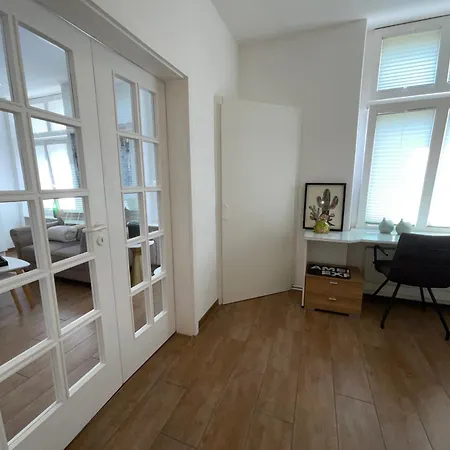 Lägenhet Altbau Trifft Auf Moderne - Neuwertige Komfortwohnung Fuer Bis 2 Personen