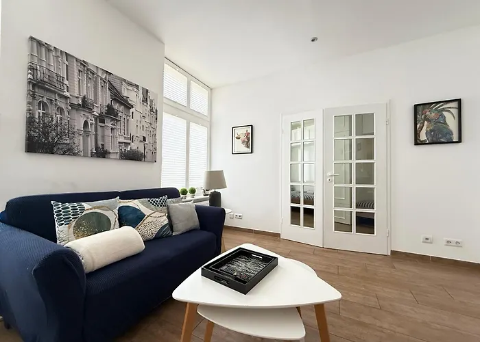 Lejlighed Altbau Trifft Auf Moderne - Neuwertige Komfortwohnung Fuer Bis 2 Personen