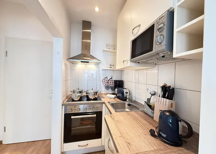 Altbau Trifft Auf Moderne - Neuwertige Komfortwohnung Fuer Bis 2 Personen * Wuppertal