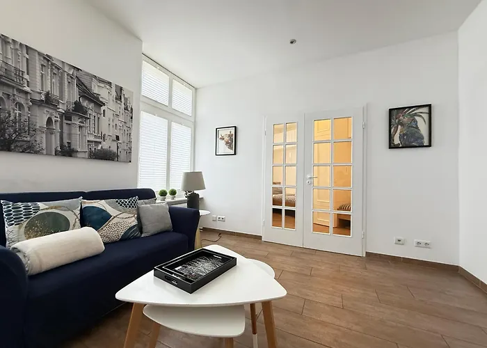 Lejlighed Altbau Trifft Auf Moderne - Neuwertige Komfortwohnung Fuer Bis 2 Personen *