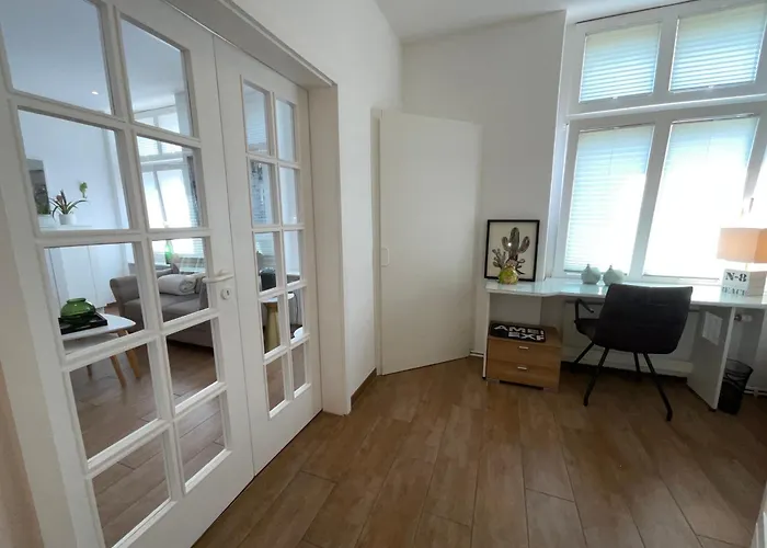 Lejlighed Altbau Trifft Auf Moderne - Neuwertige Komfortwohnung Fuer Bis 2 Personen